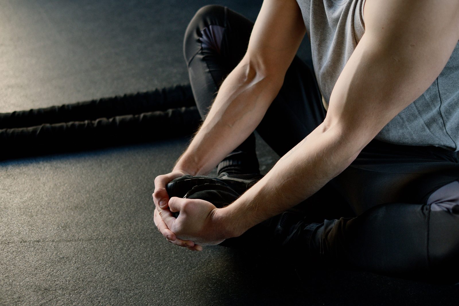 Deep stretch in black performance leggings